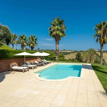 Iulia - Vibra Villa *