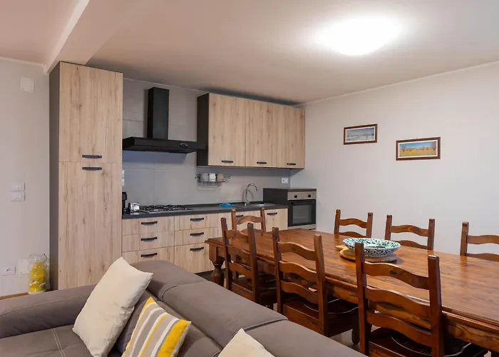 Iulia - Vibra Villa *